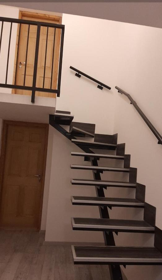 Apartman Vorosmarty Apartamento Budapeste Exterior foto