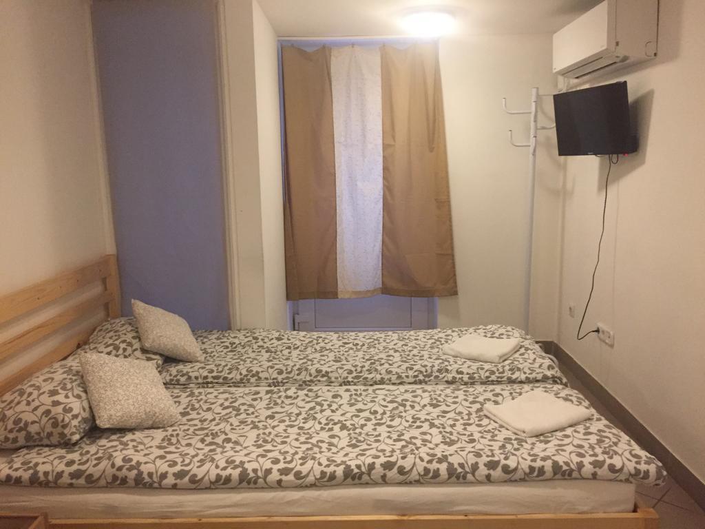 Apartman Vorosmarty Apartamento Budapeste Exterior foto