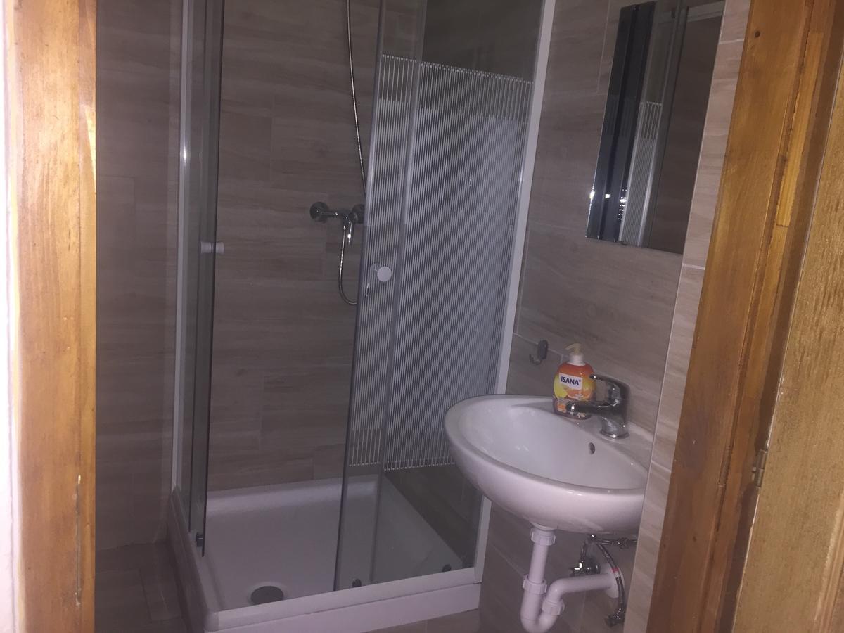 Apartman Vorosmarty Apartamento Budapeste Exterior foto