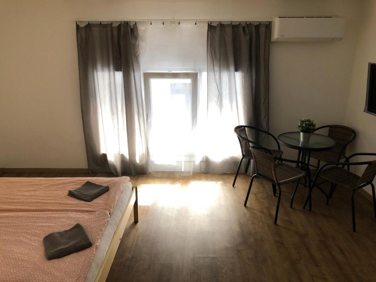 Apartman Vorosmarty Apartamento Budapeste Exterior foto